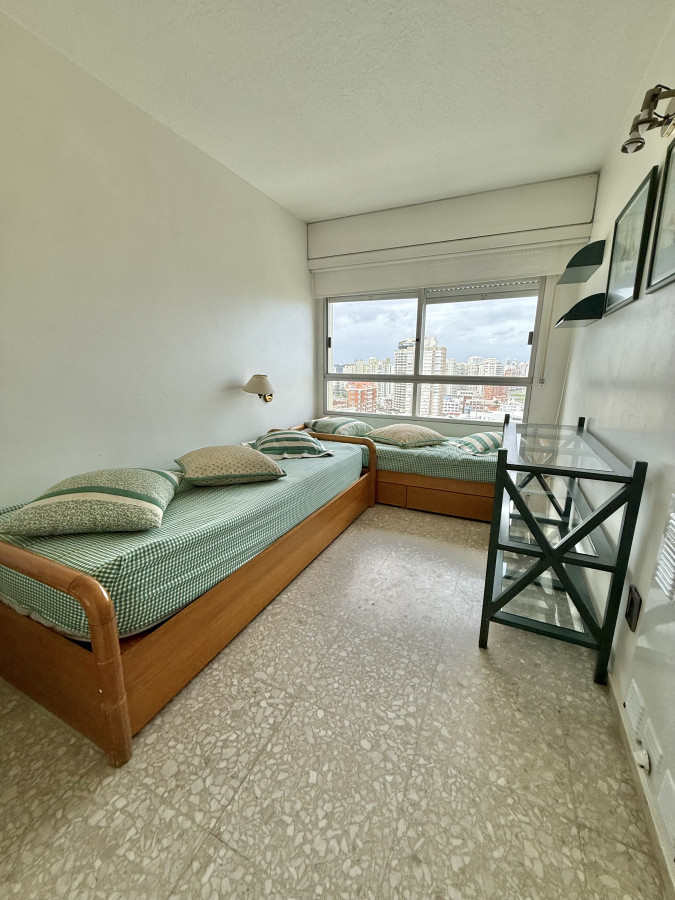 APARTAMENTO EN VENTA 3 DORMITORIOS EN TORRE DE LAS AMERICAS - RSP1484A