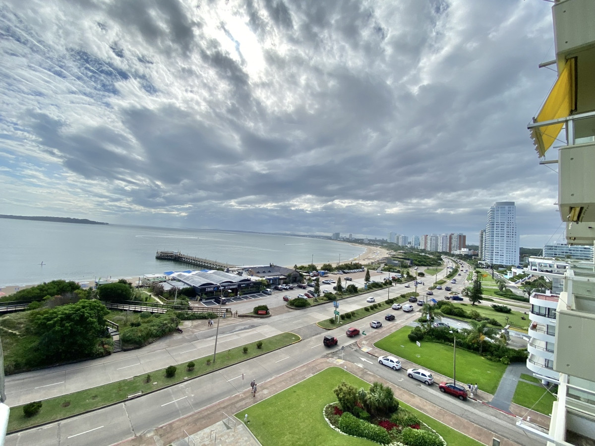 VENTA APARTAMENTO 3 DORMITORIOS MAS DEPENDENCIA EDIFICIO MALECON IV - RSP15035A