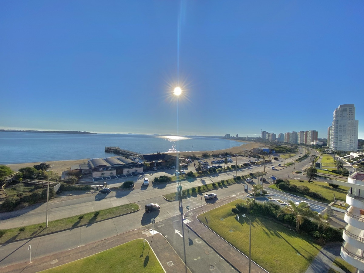 VENTA APARTAMENTO 3 DORMITORIOS Y DEPENDENCIA MALECON IV - RSP10242A