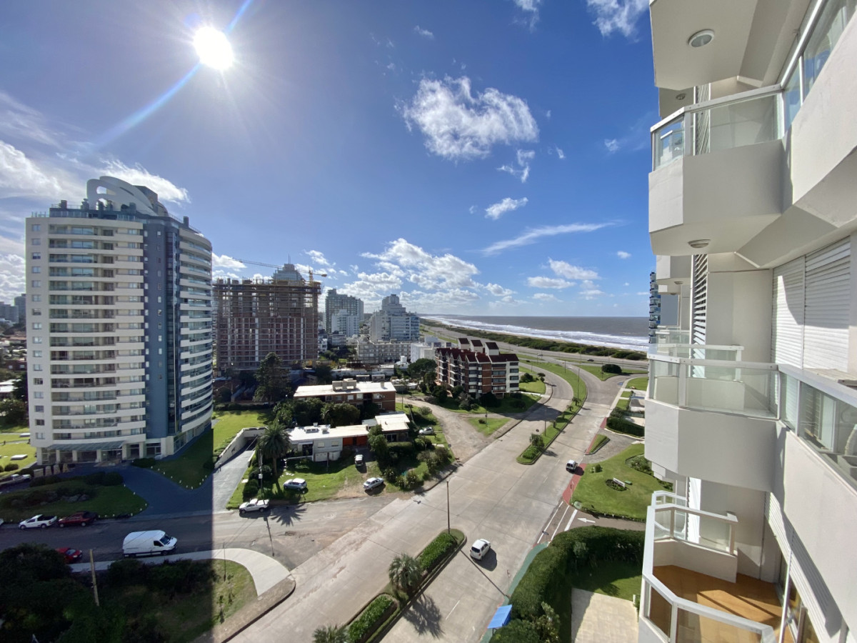 VENTA APARTAMENTO 2 DORMITORIOS - TORRE MARINA I - RSP6453A