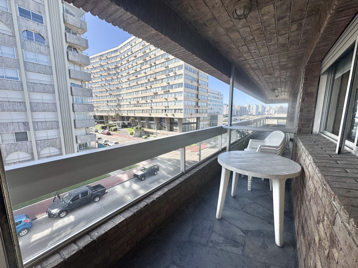 VENTA APARTAMENTO 3 DORMITORIOS - PORTO SANTO - RSP17451A