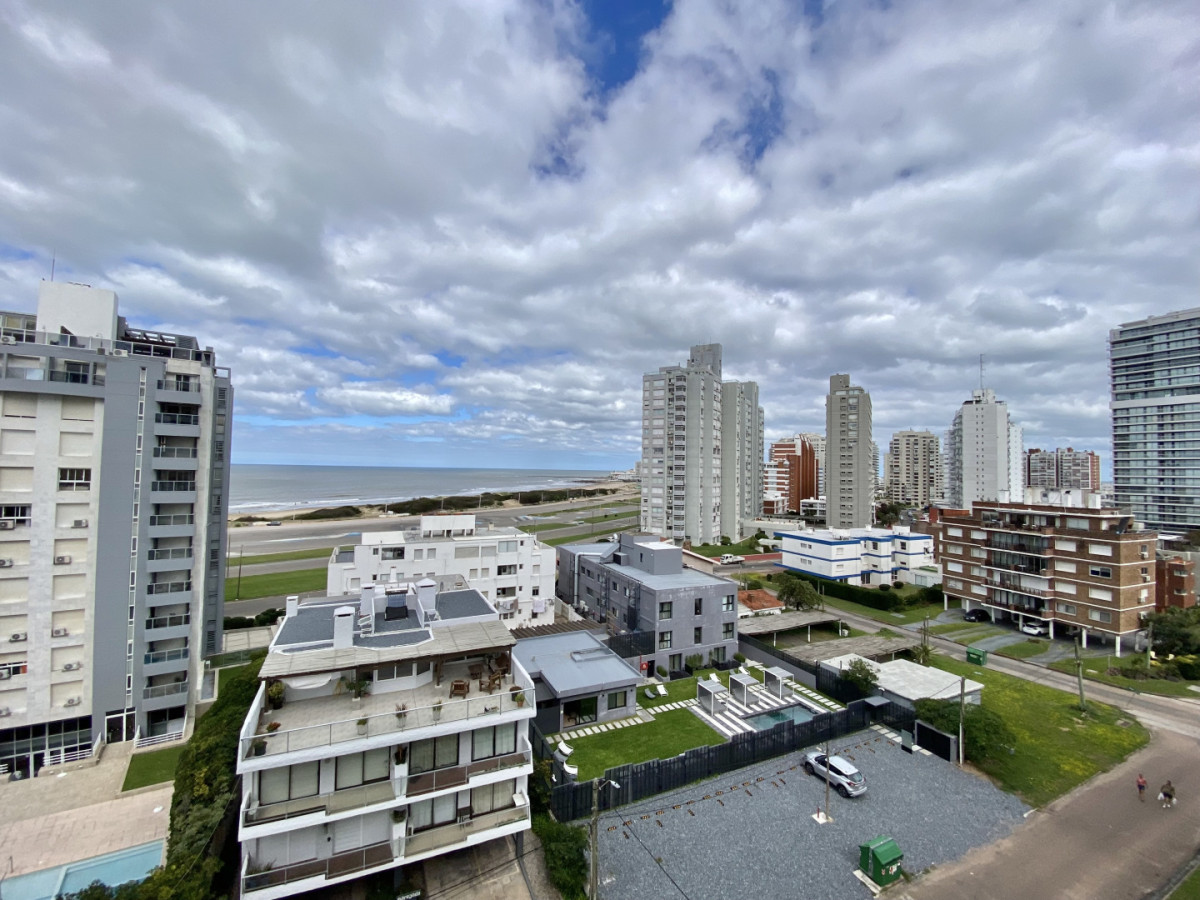APARTAMENTO EN VENTA DE 2 DORMIOTRIOS EN PUNTA DEL ESTE - RSP18376A