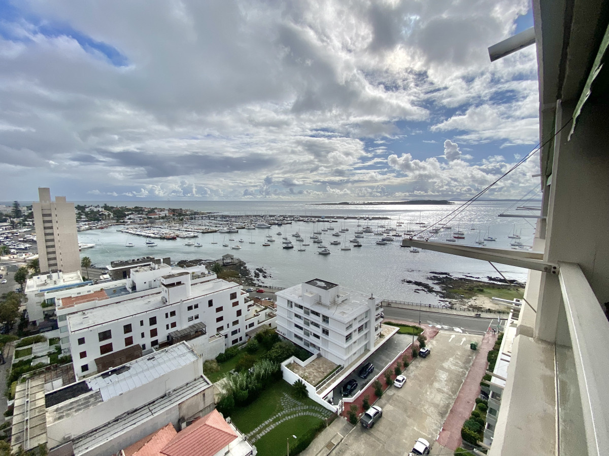 APARTAMENTO EN VENTA DE 3 DORMITORIOS 3 BAÑOS 2 EN SUITE EN PENÍNSULA  - RSP22A