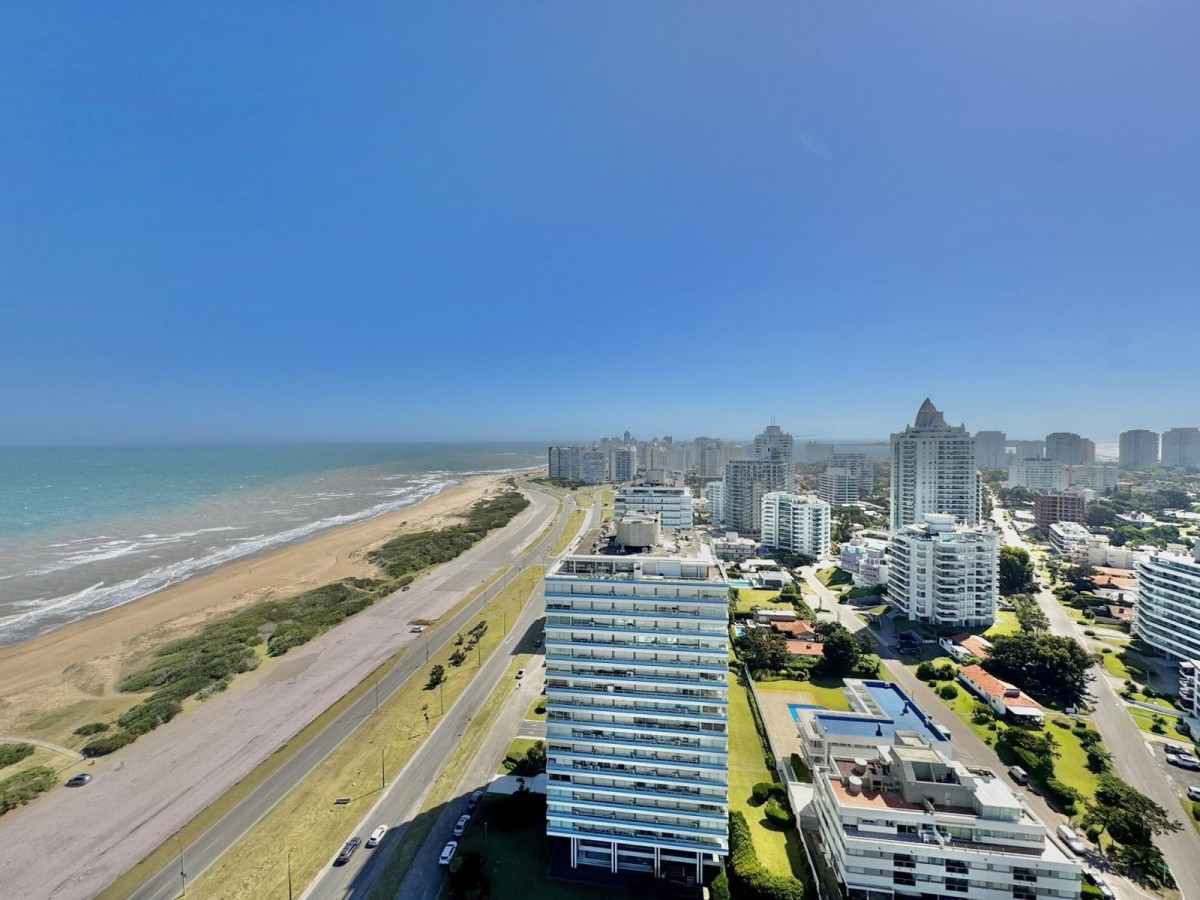 VENTA APARTAMENTO 3 DORMITORIOS + DEPENDENCIA - LE PARC - RSP13732A