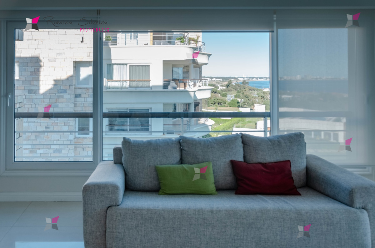 Apartamento en venta 4 Dormitorios con vista al mar en Punta del Este - RSP13348A