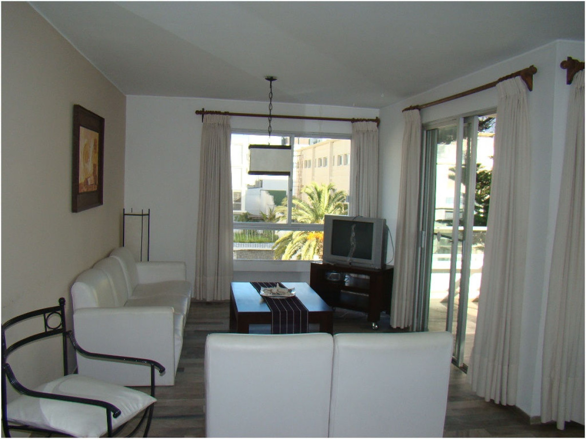 Apartamento en Peninsula, 3 dormitorios  - RSP1208A