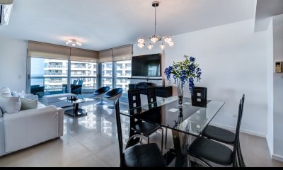 VENTA DE APARTAMENTO DE 2 DORMITORIOS EN EDIFICIO QUARTIER DEL MAR PUNTA DEL ESTE