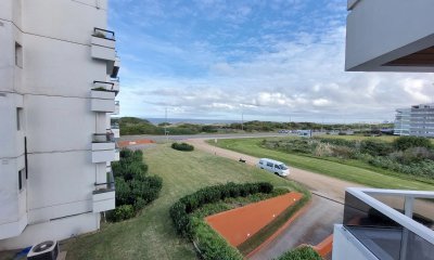 Apartamento en venta 4Dormitorios 5baños en parada 33 de la Brava