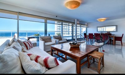 VENTA DE PENTHOUSE DE 3 SUITES EN EDIFICIO QUARTIER DEL MAR PUNTA DEL ESTE