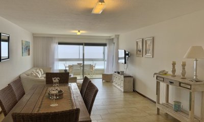 VENTA DE APARTAMENTO DE 3 DORMITORIOS EN EDIFICIO TORREON PUNTA DEL ESTE