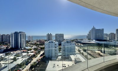 VENTA DE APARTAMENTO DE 3 DORMITORIOS EN EDIFICIO ARTOWER PUNTA DEL ESTE