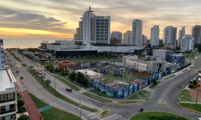 VENTA DE APARTAMENTO DE 2 DORMITORIOS EN EDIFICIO ARTOWER PUNTA DEL ESTE