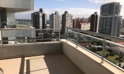 VENTA DE APARTAMENTO DE 2 DORMITORIOS Y MEDIO EN BRAVA PUNTA DEL ESTE