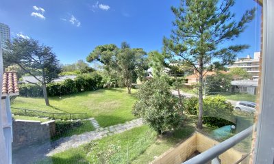 VENTA DE APARTAMENTO 2 DORMITORIOS AIDY GRILL PUNTA DEL ESTE