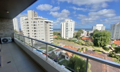 VENTA APARTAMENTO 3 DORMITORIOS EDIFICIO MOON PUNTA