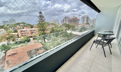 APARTAMENTO EN VENTA 3 DORMITORIOS EDIFICIO TORRE DEL MAR
