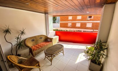APARTAMENTO EN VENTA DE 2 DORMITORIOS - PLAYA BRAVA