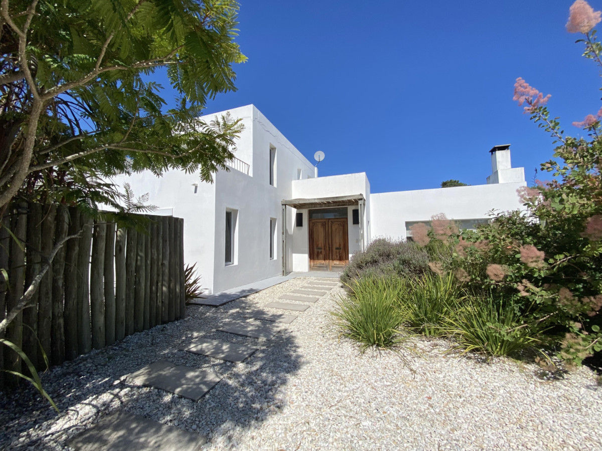 CASA EN ALQUILER INVERNAL 2 DORMITORIOS + DEPENDENCIA - LA RESIDENCE - RSP18074C