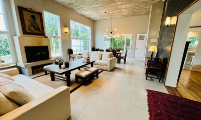 VENTA DE CASA DE 4 DORMITORIOS EN MARLY PUNTA DEL ESTE