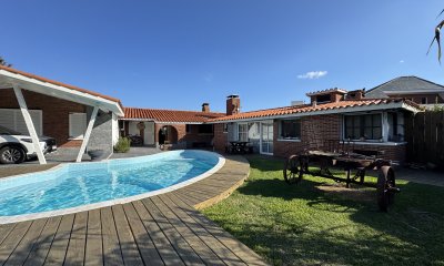 VENTA DE CASA EN PLAYA MANSA PUNTA DEL ESTE 3 DORMITORIOS
