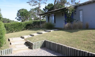 VENTA DE CASA DE 3 DORMITORIOS Y SERVICIO EN BARRIO PINAR DEL FARO JOSE IGNACIO