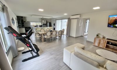 CASA EN VENTA 3 DORMITORIOS 2 BAÑOS 1 EN SUITE EN CHACRAS DEL PINAR