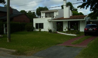 VENTA DE CASA DE 4 DORMITORIOS EN MANSA PUNTA DEL ESTE
