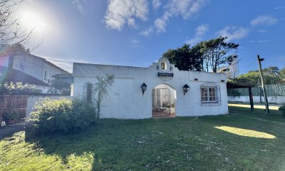 CASA EN VENTA PINARES CON GRAN TERRENO DE 3 DORMITORIOS Y DEPENDENCIA DE SERVICIO