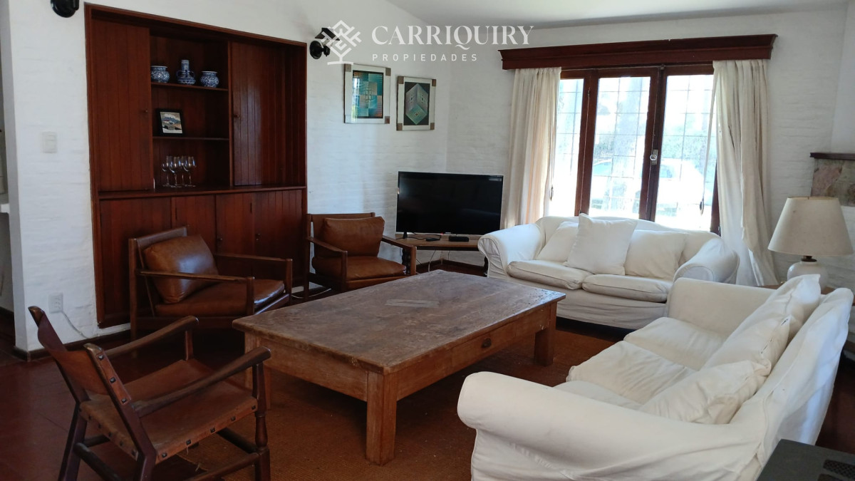 Casa ID.10601/En-venta-casa-de-1-dormitorio-con-dependencia-en-Cantegril - Gran oportunidad casa en venta el corazon de playa mansa a 350 metros del mar