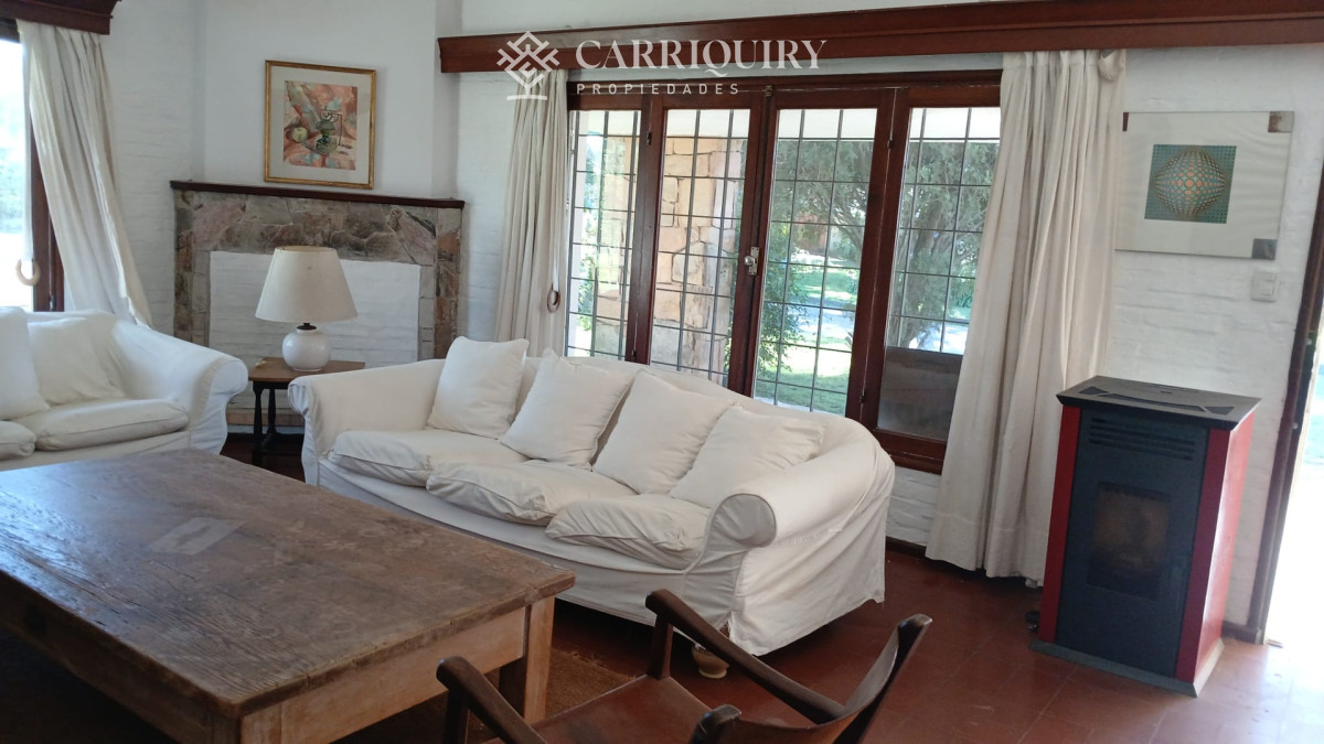 Casa ID.10601/En-venta-casa-de-1-dormitorio-con-dependencia-en-Cantegril - Gran oportunidad casa en venta el corazon de playa mansa a 350 metros del mar