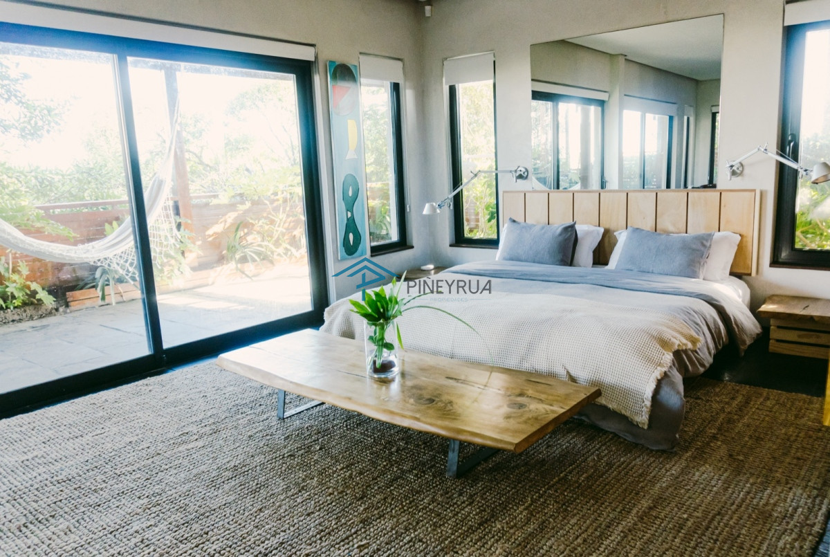 CASA EN PUNTA PIEDRAS 
