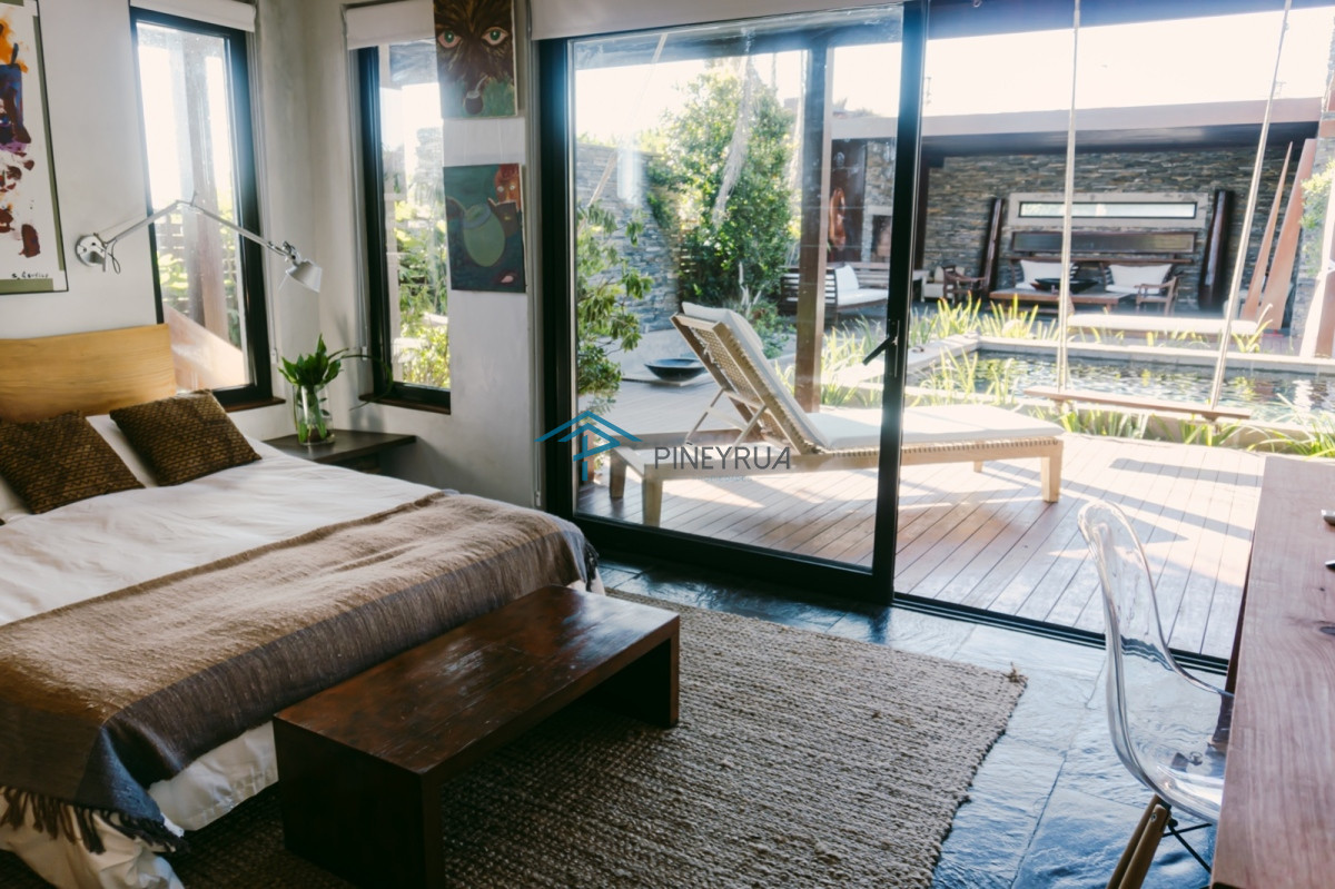 CASA EN PUNTA PIEDRAS 