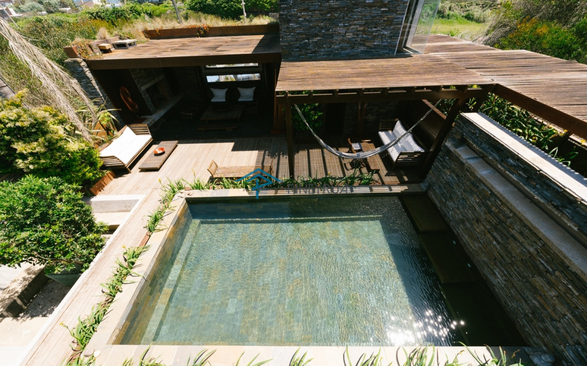 CASA EN PUNTA PIEDRAS 
