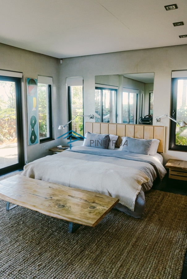CASA EN PUNTA PIEDRAS 