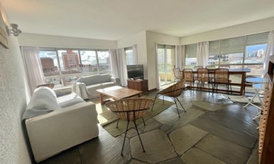 VENTA - Apartamento de 3 dormitorios en Peninsula