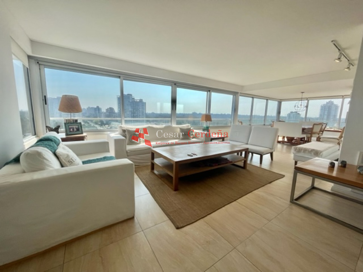 VENTA - Piso alto, gran planta, 3 dormitorios totalmente reciclado - CCB1697A