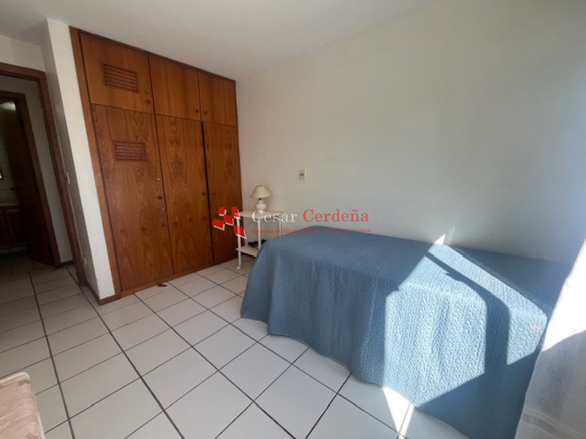 Apartamento ID.1923 - VENTA - Playa mansa, 2 dormitorios a metros del mar