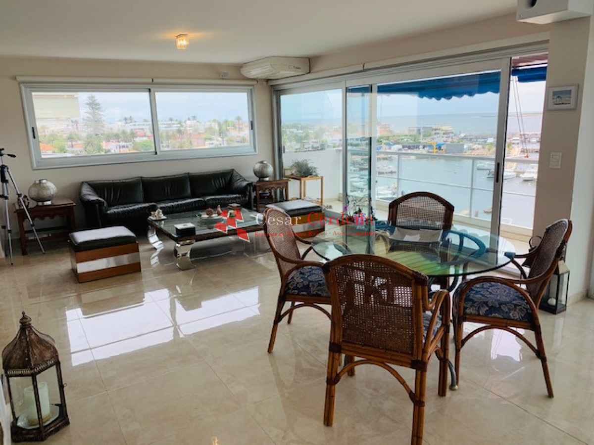 Apartamento ID.117 - VENTA - Exclusivo apartamento en venta - primera linea a los yates y la bahía de Punta del Este