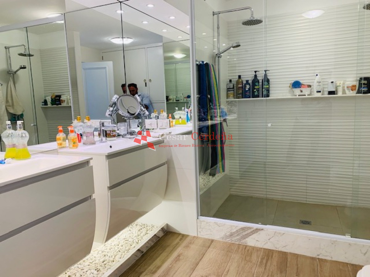Apartamento ID.117 - VENTA - Exclusivo apartamento en venta - primera linea a los yates y la bahía de Punta del Este