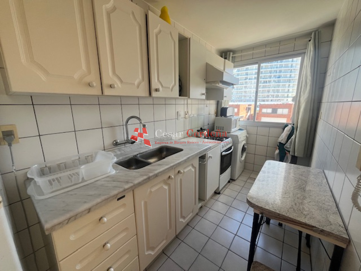 Apartamento ID.1923 - VENTA - Playa mansa, 2 dormitorios a metros del mar