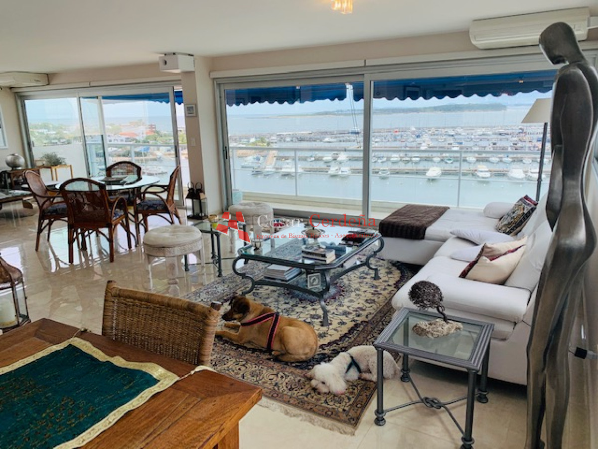 Apartamento ID.117 - VENTA - Exclusivo apartamento en venta - primera linea a los yates y la bahía de Punta del Este