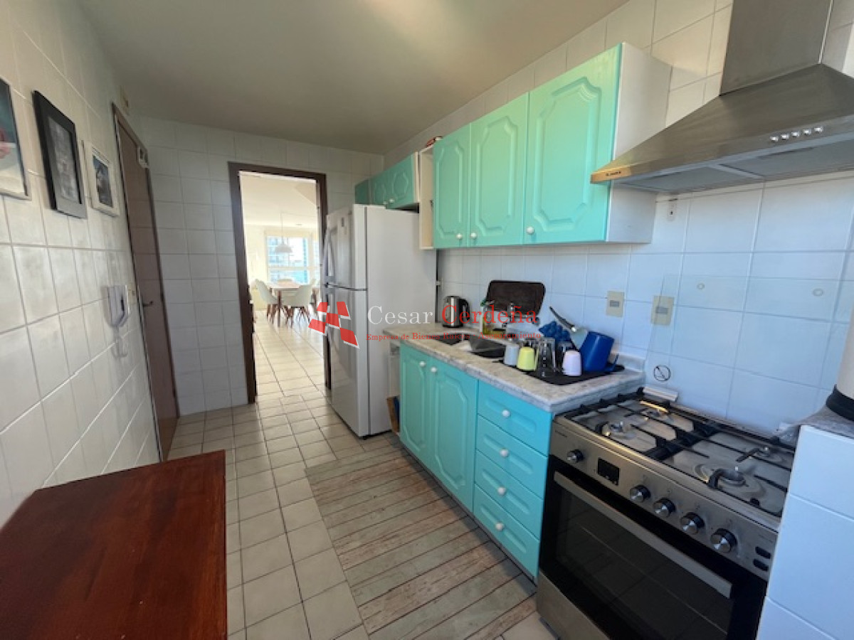 Apartamento ID.885 - VENTA - Apartamento en Mansa, DUPLEX 3 dormitorios + parrillero propio
