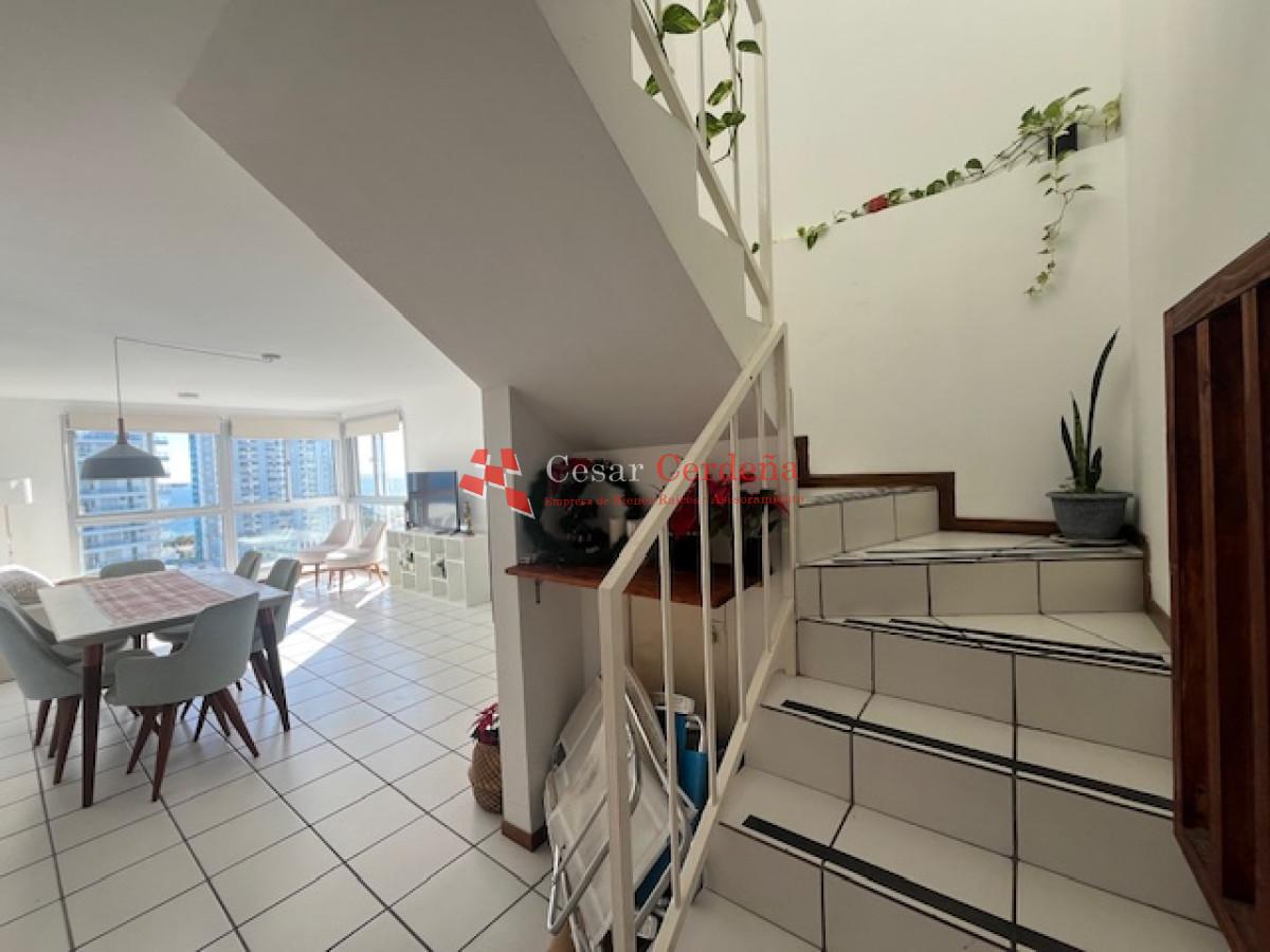 Apartamento ID.885 - VENTA - Apartamento en Mansa, DUPLEX 3 dormitorios + parrillero propio