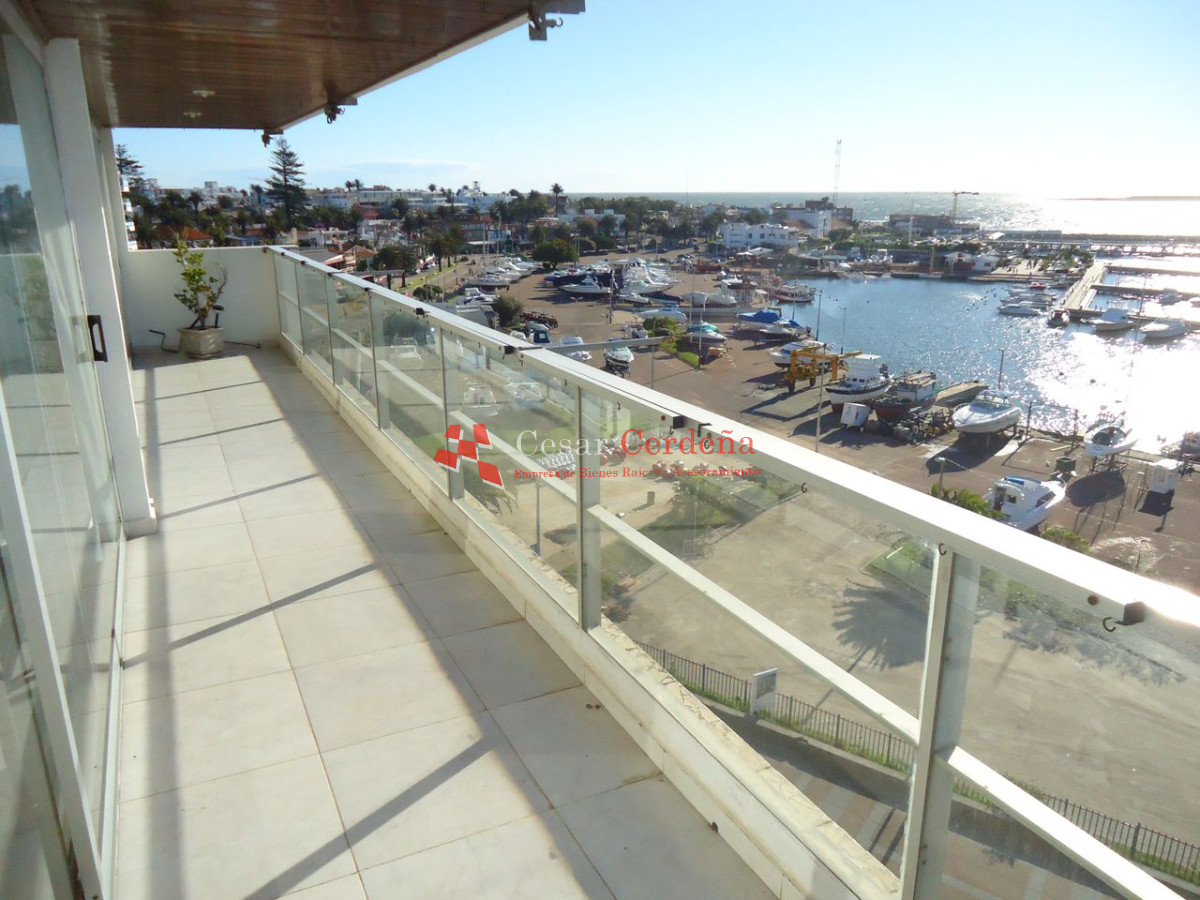 Apartamento ID.117 - VENTA - Exclusivo apartamento en venta - primera linea a los yates y la bahía de Punta del Este