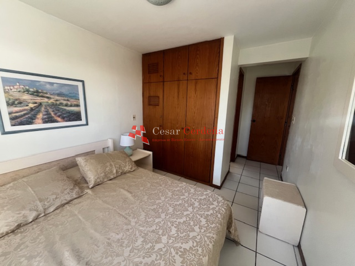 Apartamento ID.1923 - VENTA - Playa mansa, 2 dormitorios a metros del mar