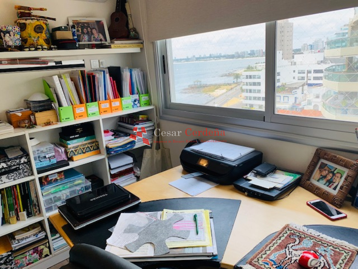 Apartamento ID.117 - VENTA - Exclusivo apartamento en venta - primera linea a los yates y la bahía de Punta del Este