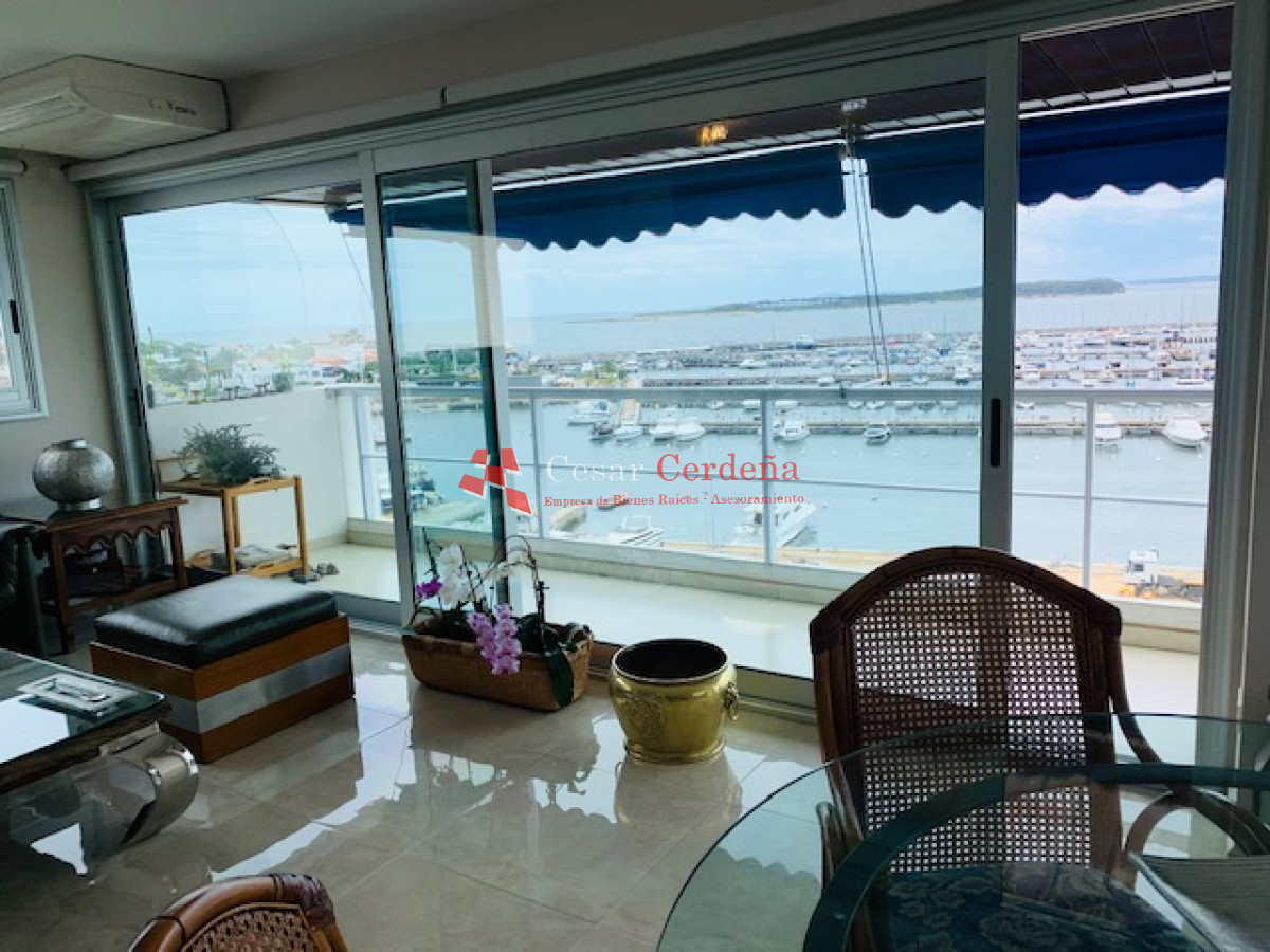 Apartamento ID.117 - VENTA - Exclusivo apartamento en venta - primera linea a los yates y la bahía de Punta del Este