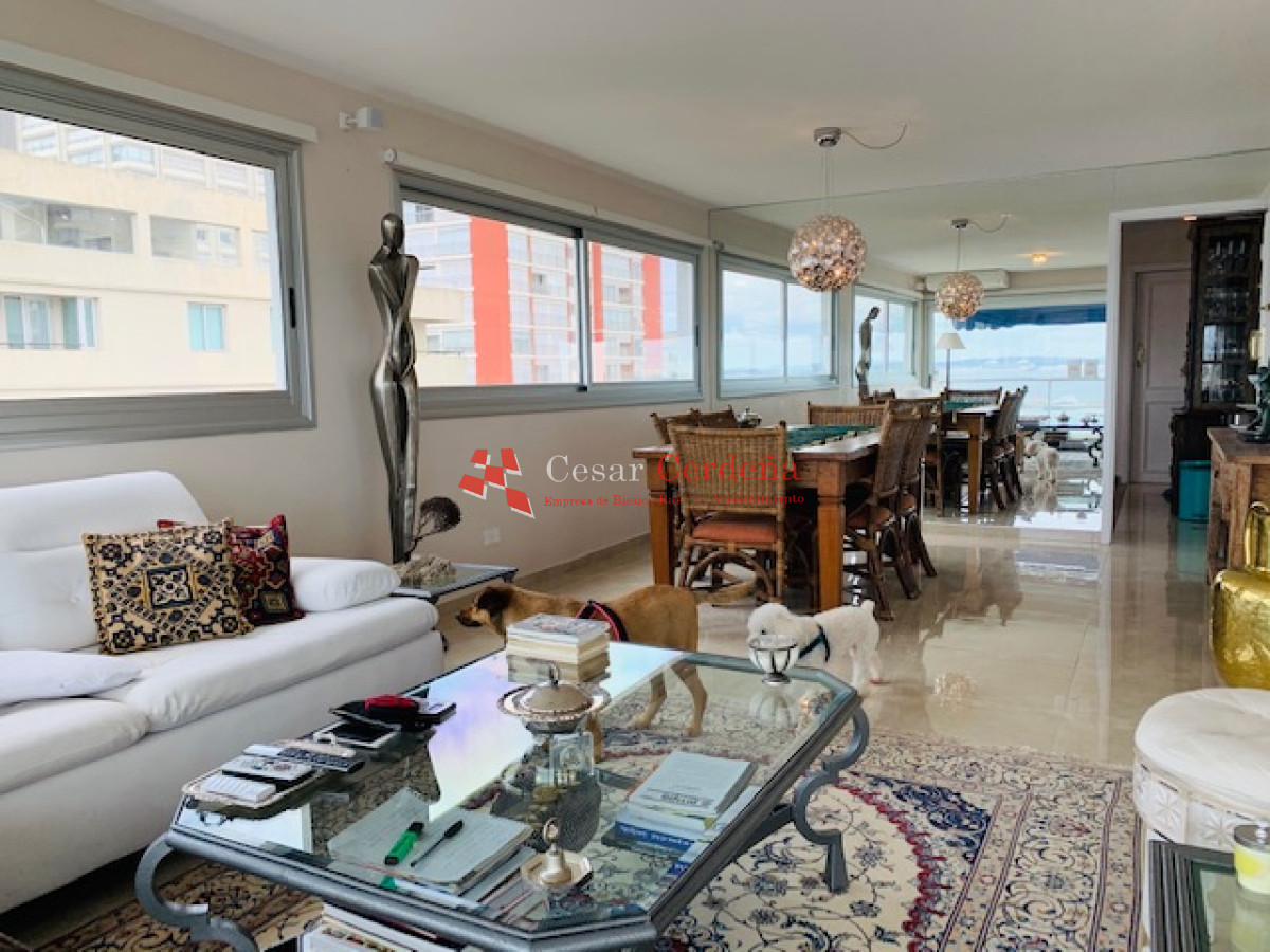 Apartamento ID.117 - VENTA - Exclusivo apartamento en venta - primera linea a los yates y la bahía de Punta del Este