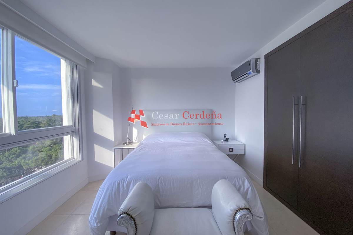 Apartamento ID.1487 - VENTA - 2 dormitorios, piso muy alto en Torre de categoria y distincion