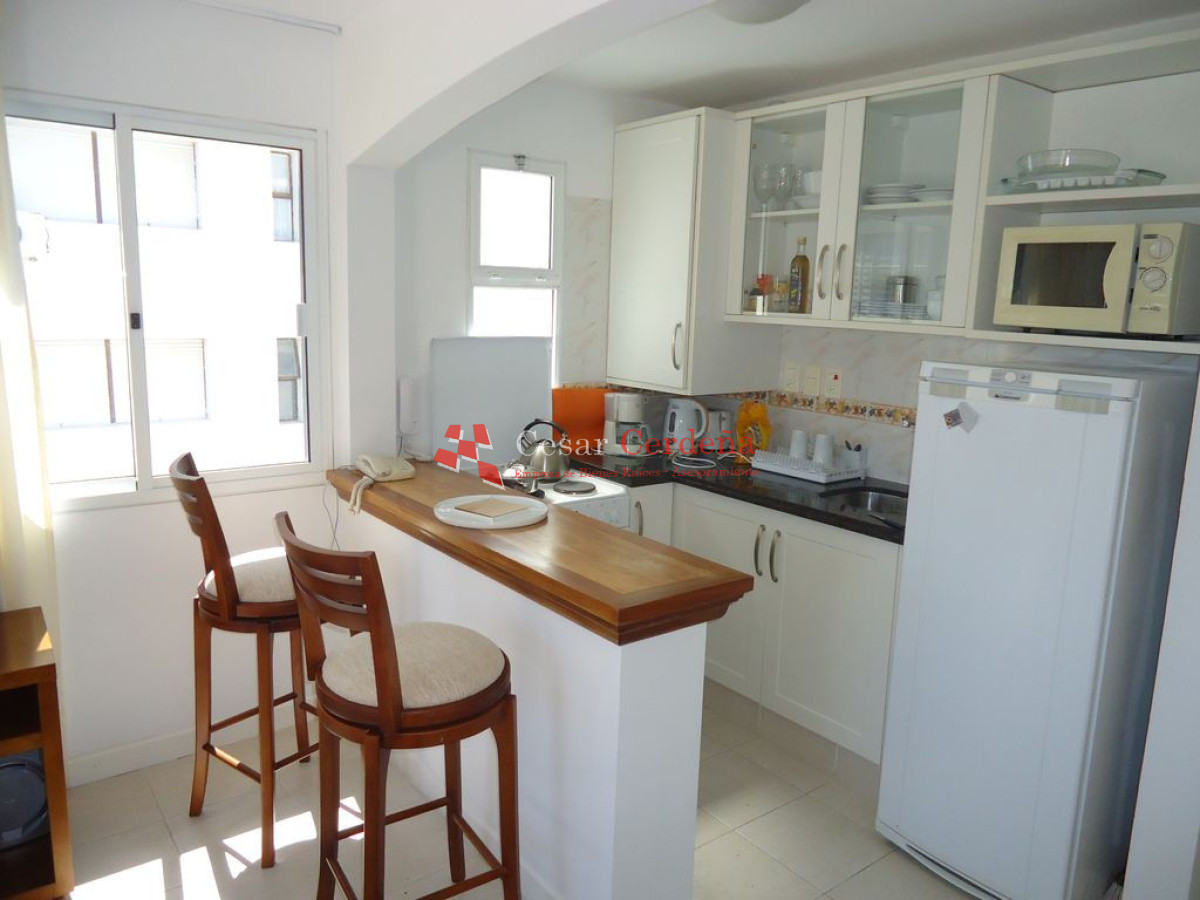 Apartamento ID.561 - EN ALQUILER PLAYA MANSA PARADA 2